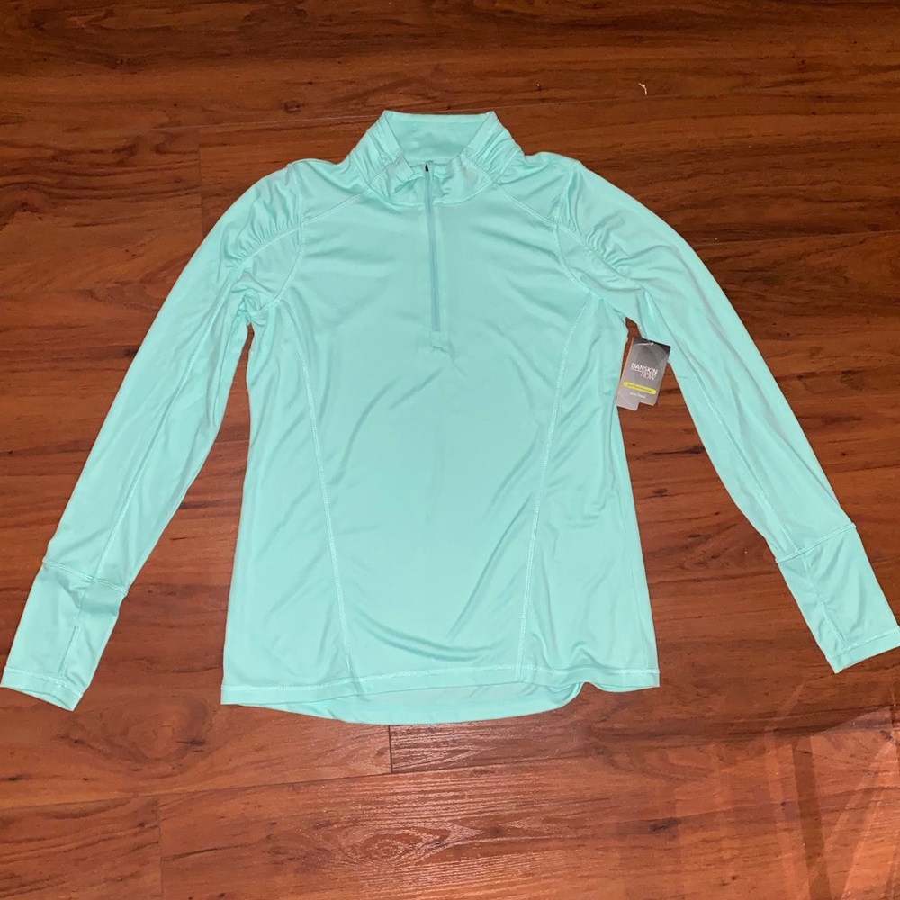 NWT Women’s Danskin quarter zip shirt